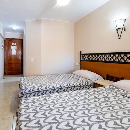 אדחה Studio In San Eugenio מראה חיצוני תמונה