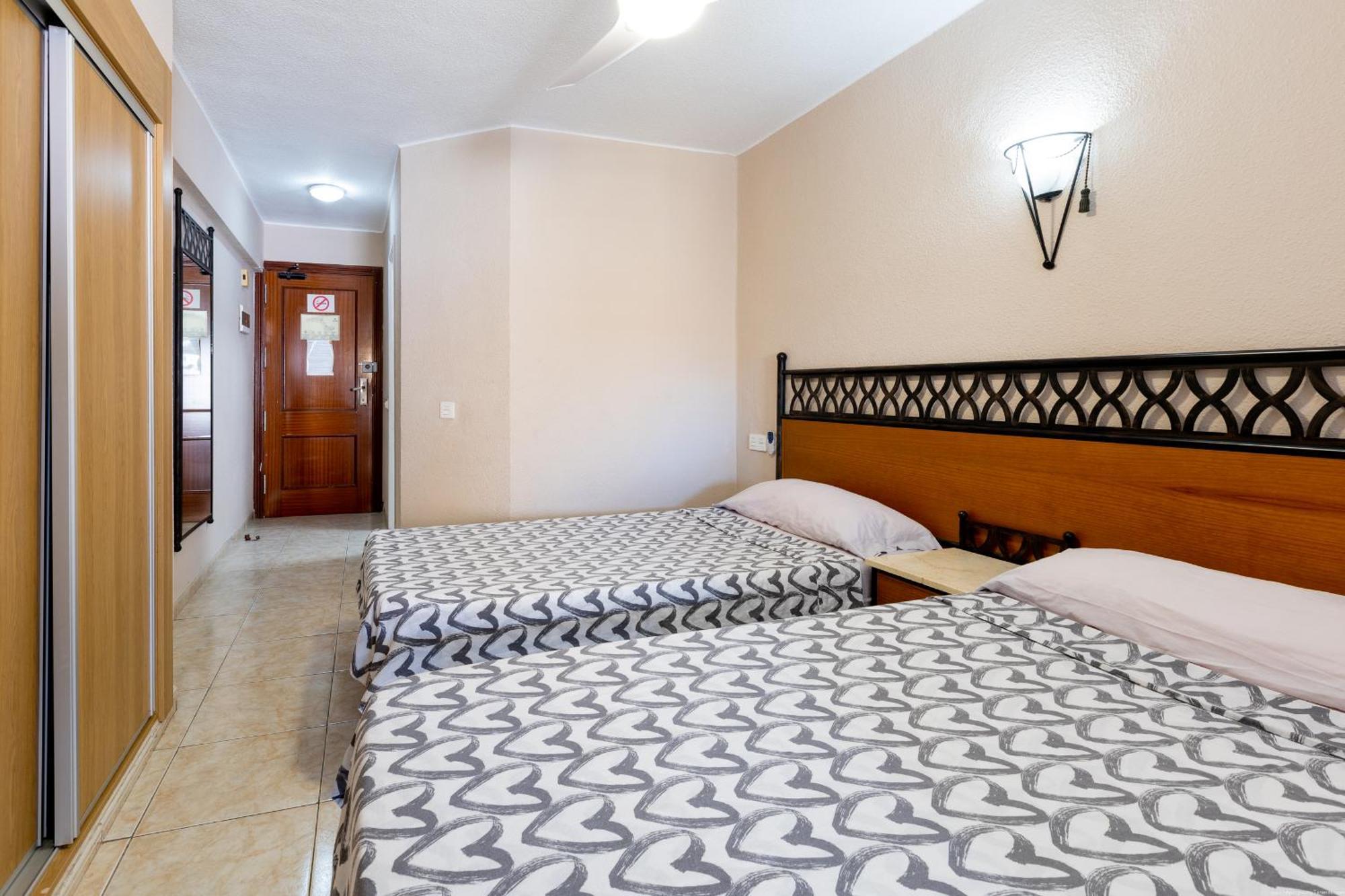 אדחה Studio In San Eugenio מראה חיצוני תמונה