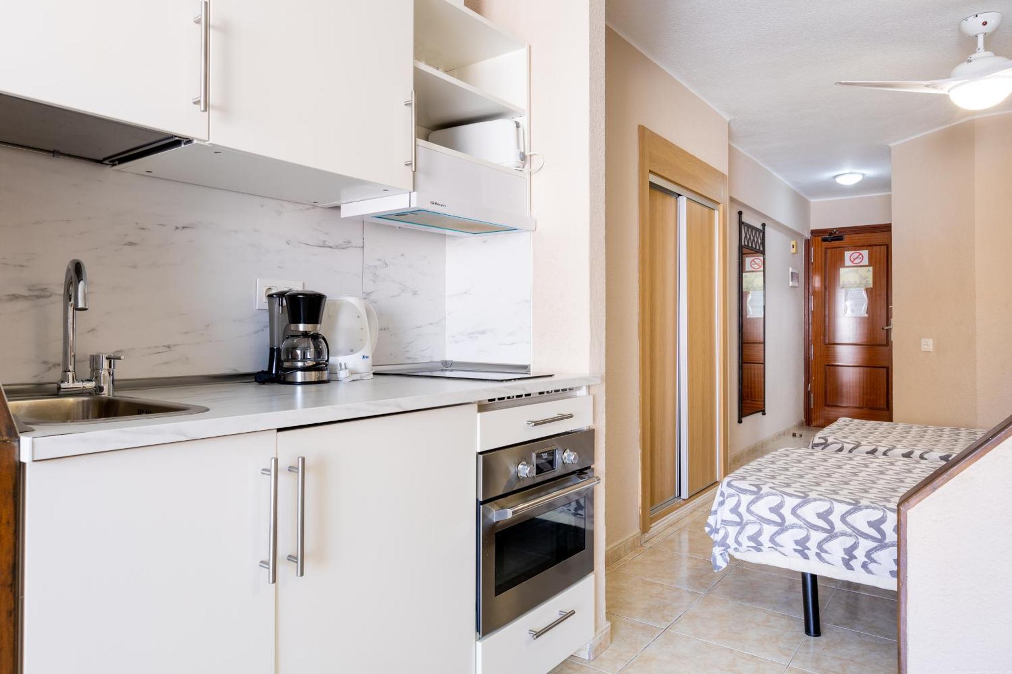 אדחה Studio In San Eugenio מראה חיצוני תמונה
